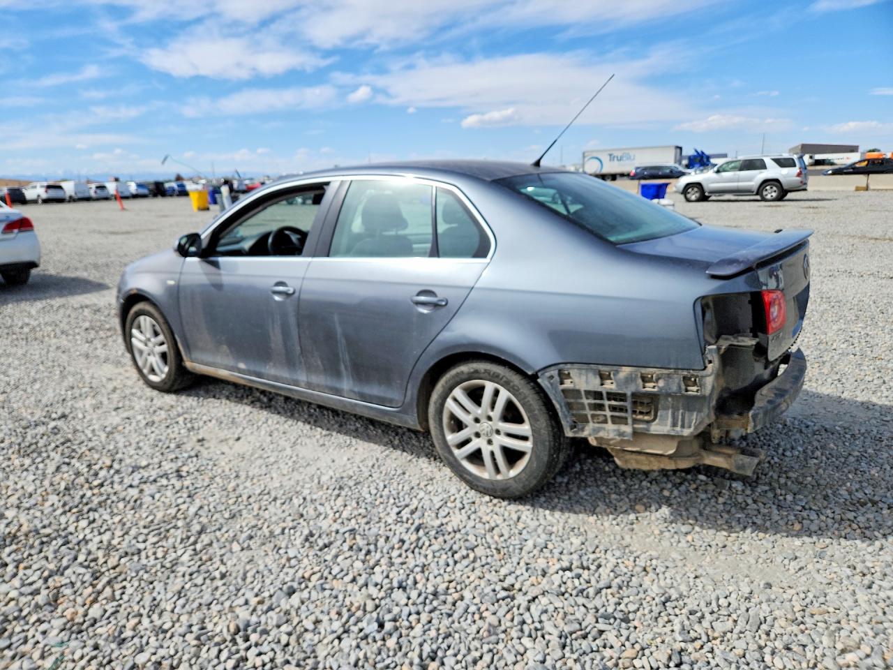 2007 Volkswagen Jetta VIN 3VWEF71K37M146667 photo 2