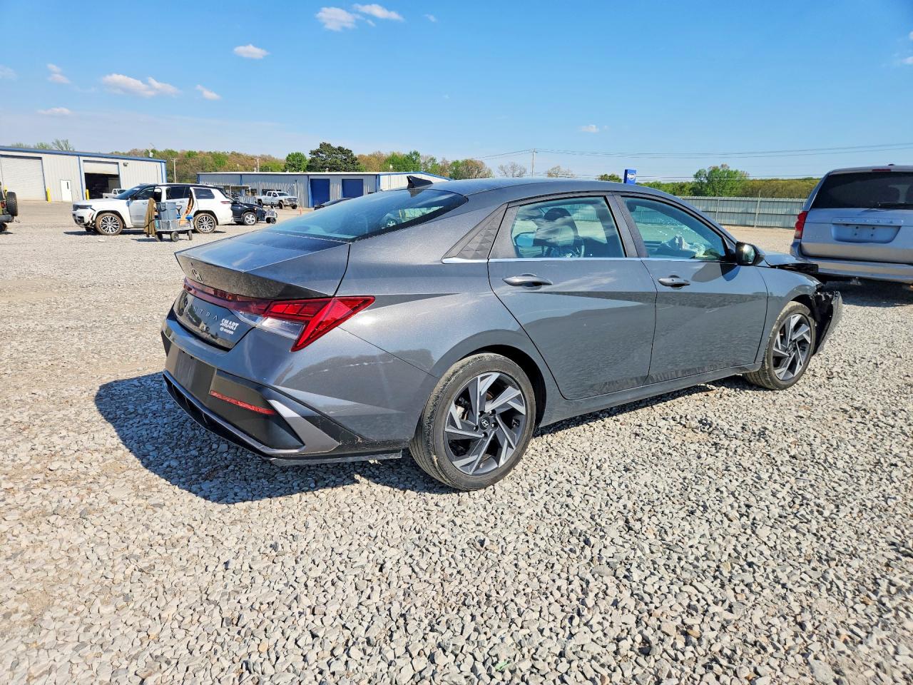 2024 Hyundai Elantra VIN KMHLS4DG4RU743946 photo 3