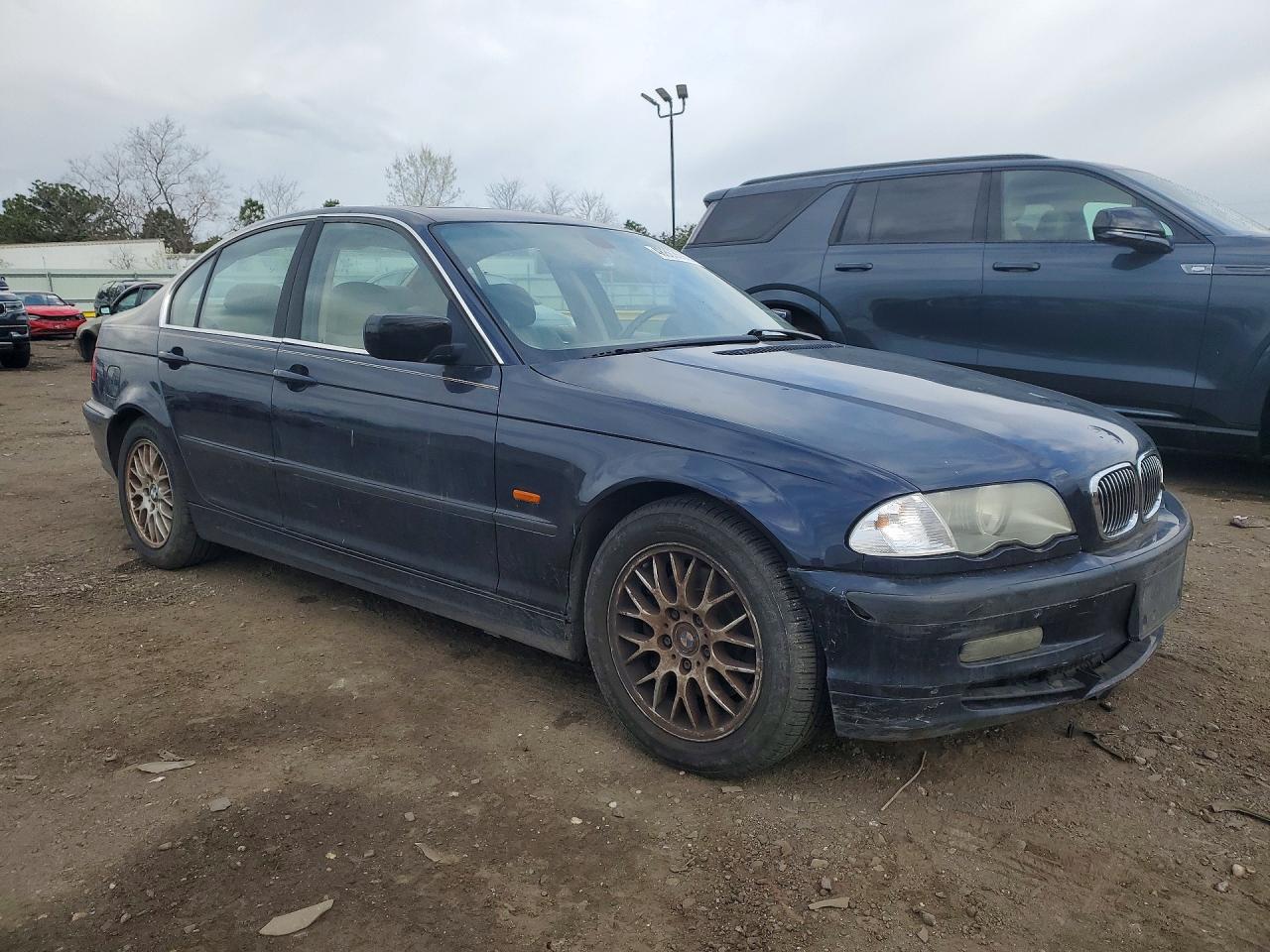 1999 BMW 3 series VIN WBAAM5338XFR07174 photo 4