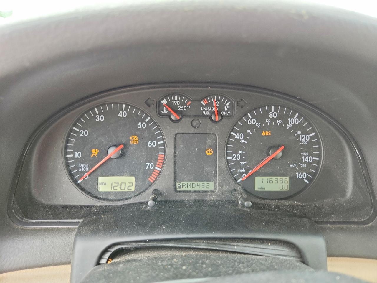 1999 VOLKSWAGEN Passat VIN WVWPD63B0XE491640 photo 9