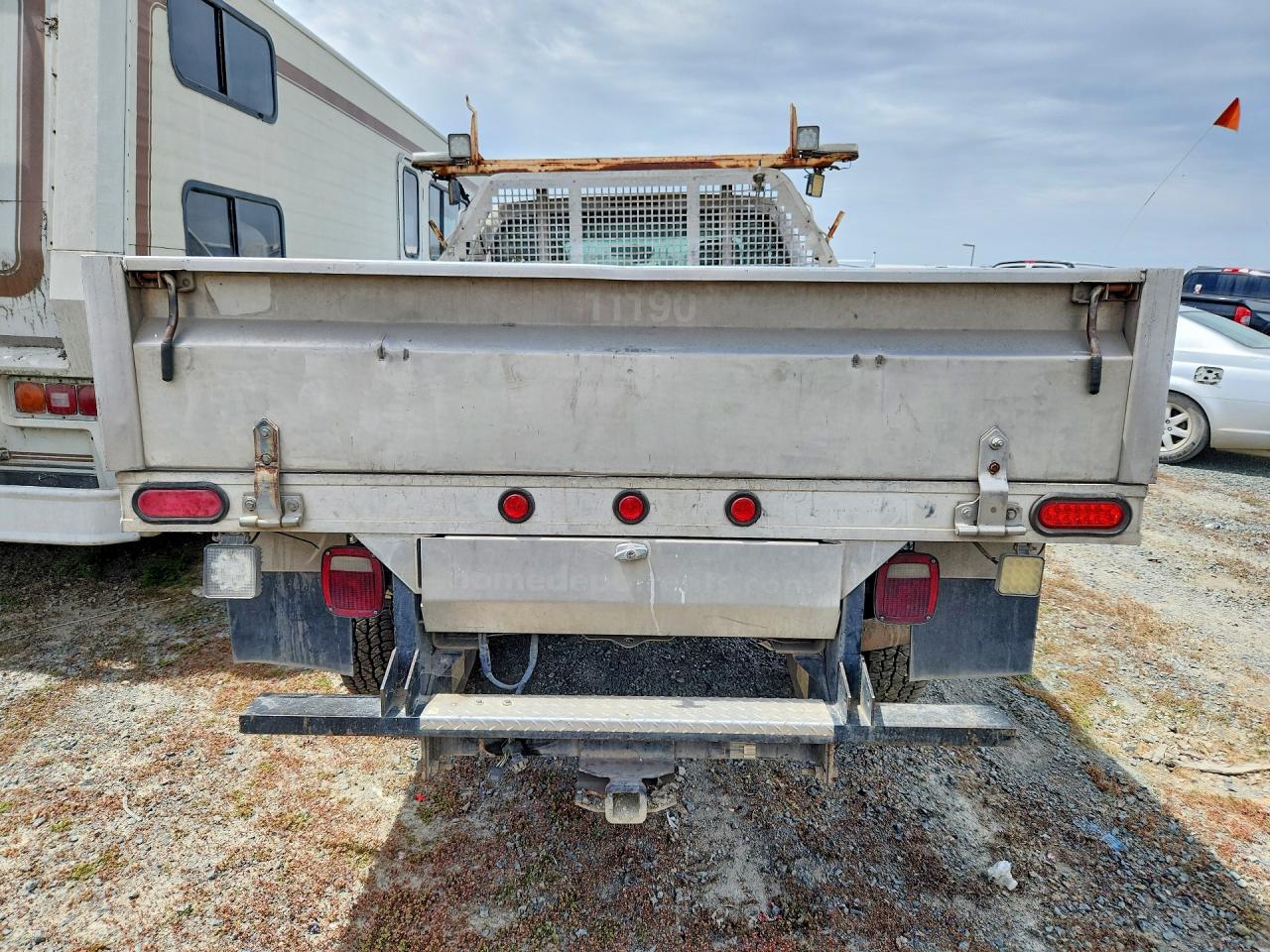 2011 Ford F350 VIN 1FDBF3E69BEB77203 photo 6