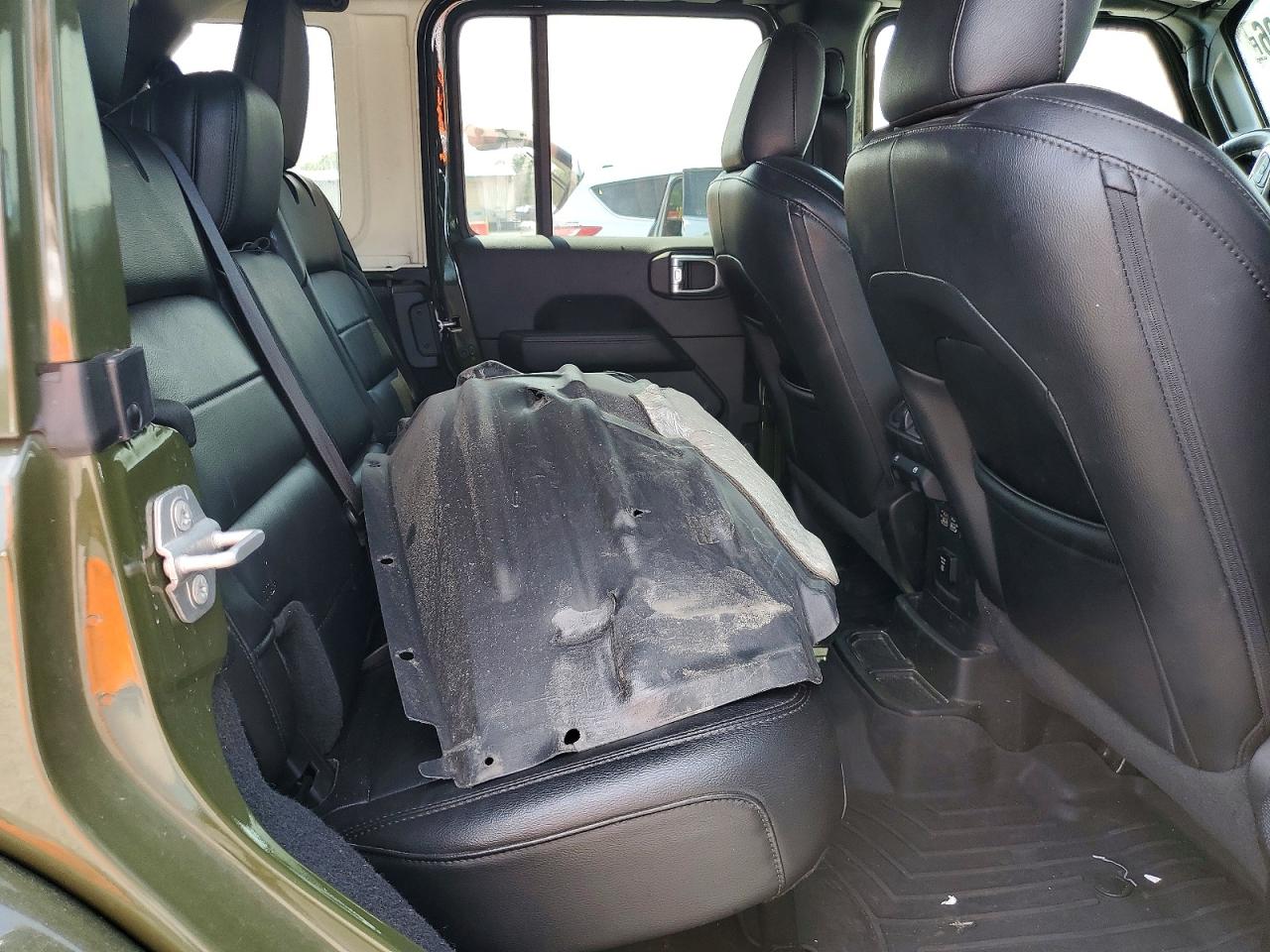 2021 Jeep Wrangler / VIN 1C4HJXEG4MW588082 photo 10
