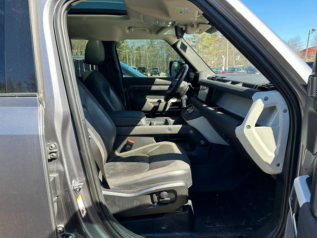 2021 LAND Defender VIN SALEP7RU4M2047972 photo 5