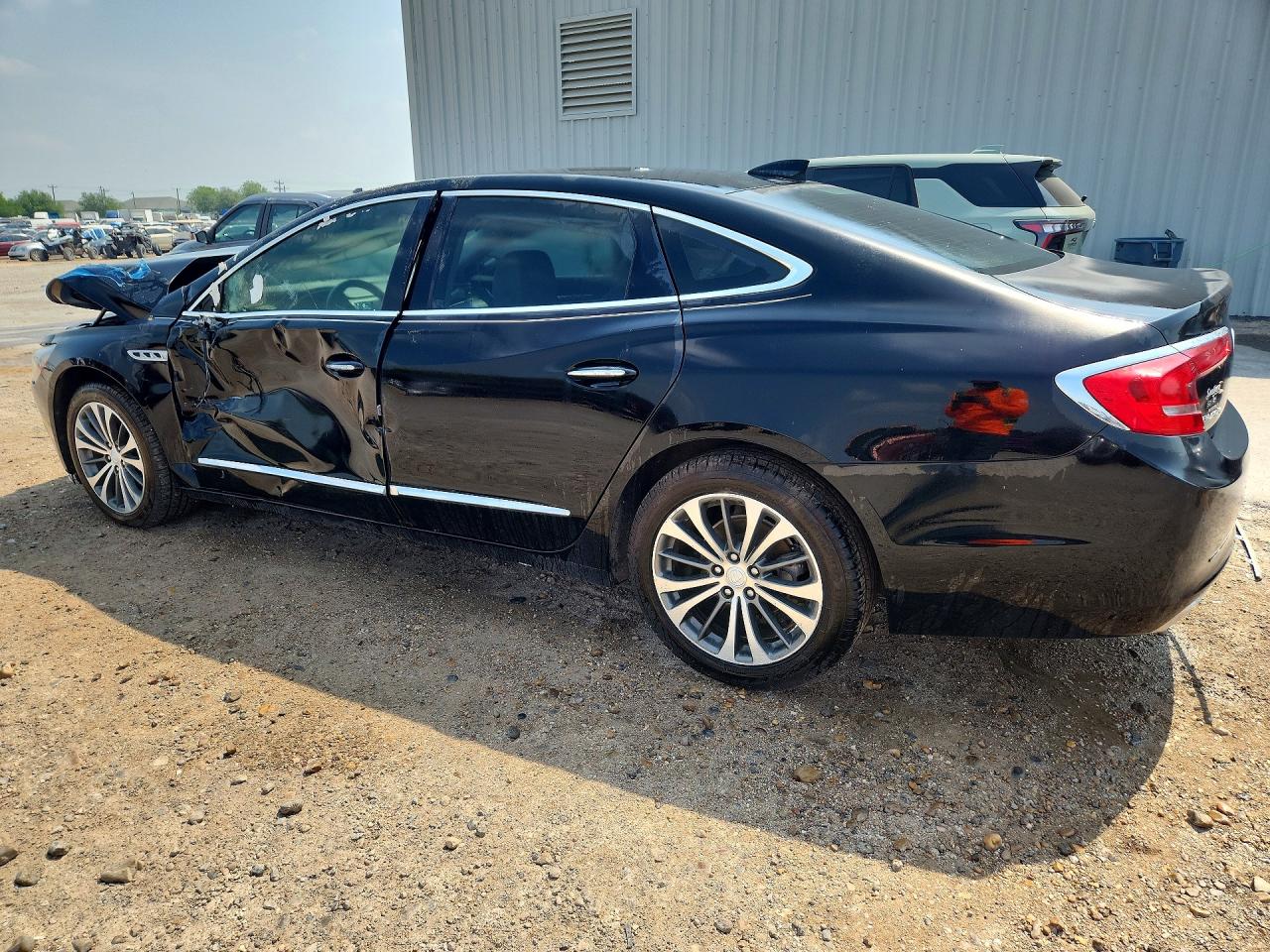 2017 Buick Lacrosse VIN 1G4ZP5SS1HU172746 photo 2