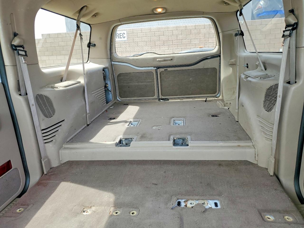 2004 Ford Excursion VIN 1FMNU44P84EA16976 photo 10