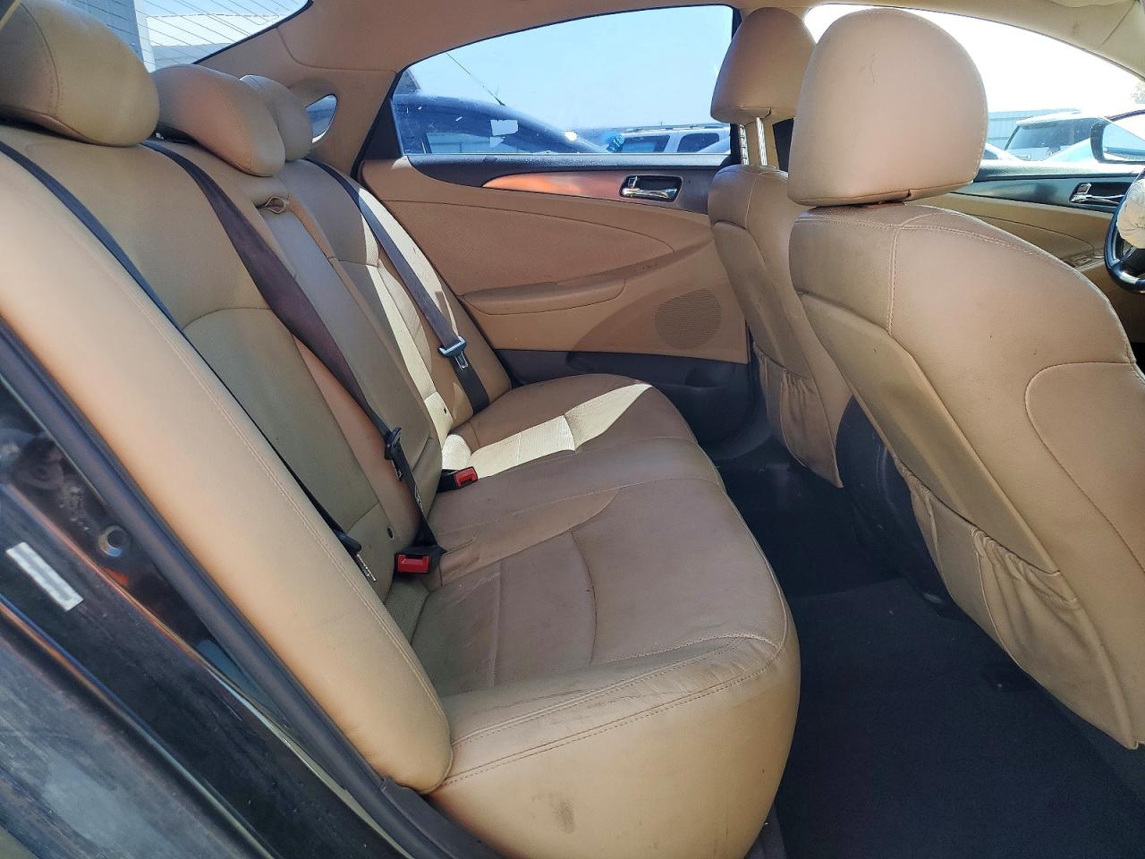 2015 Hyundai Sonata VIN KMHEC4A48FA135571 photo 10