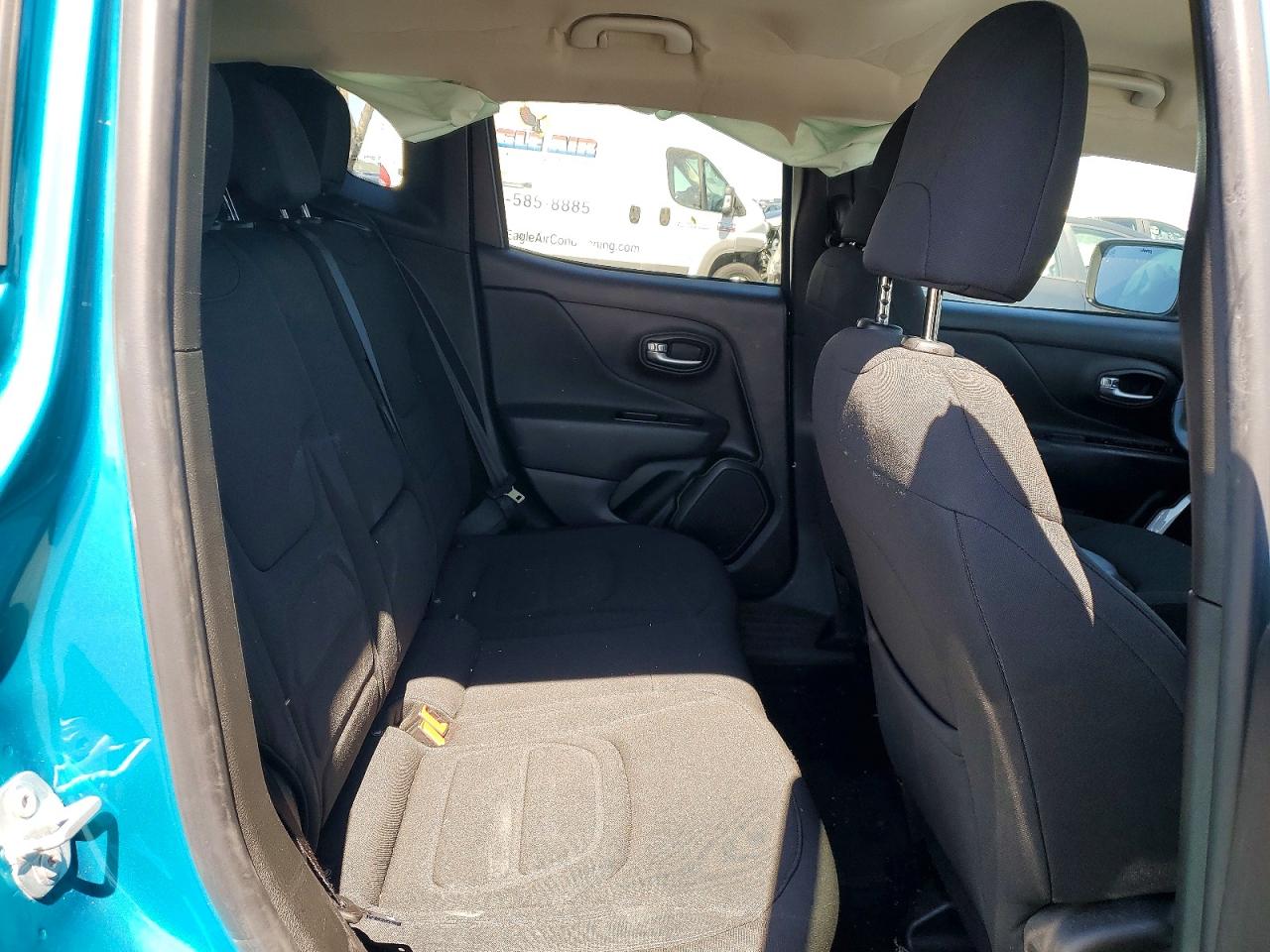 2022 Jeep Renegade VIN ZACNJDB13NPN98065 photo 11