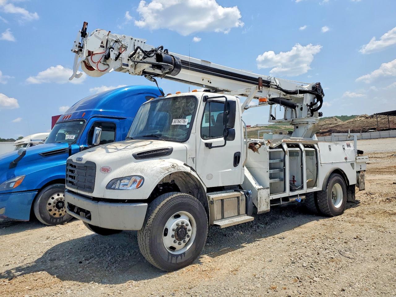 2025 FREIGHTLINER All other VIN 3ALDCXFC6SDVZ3946 photo 2