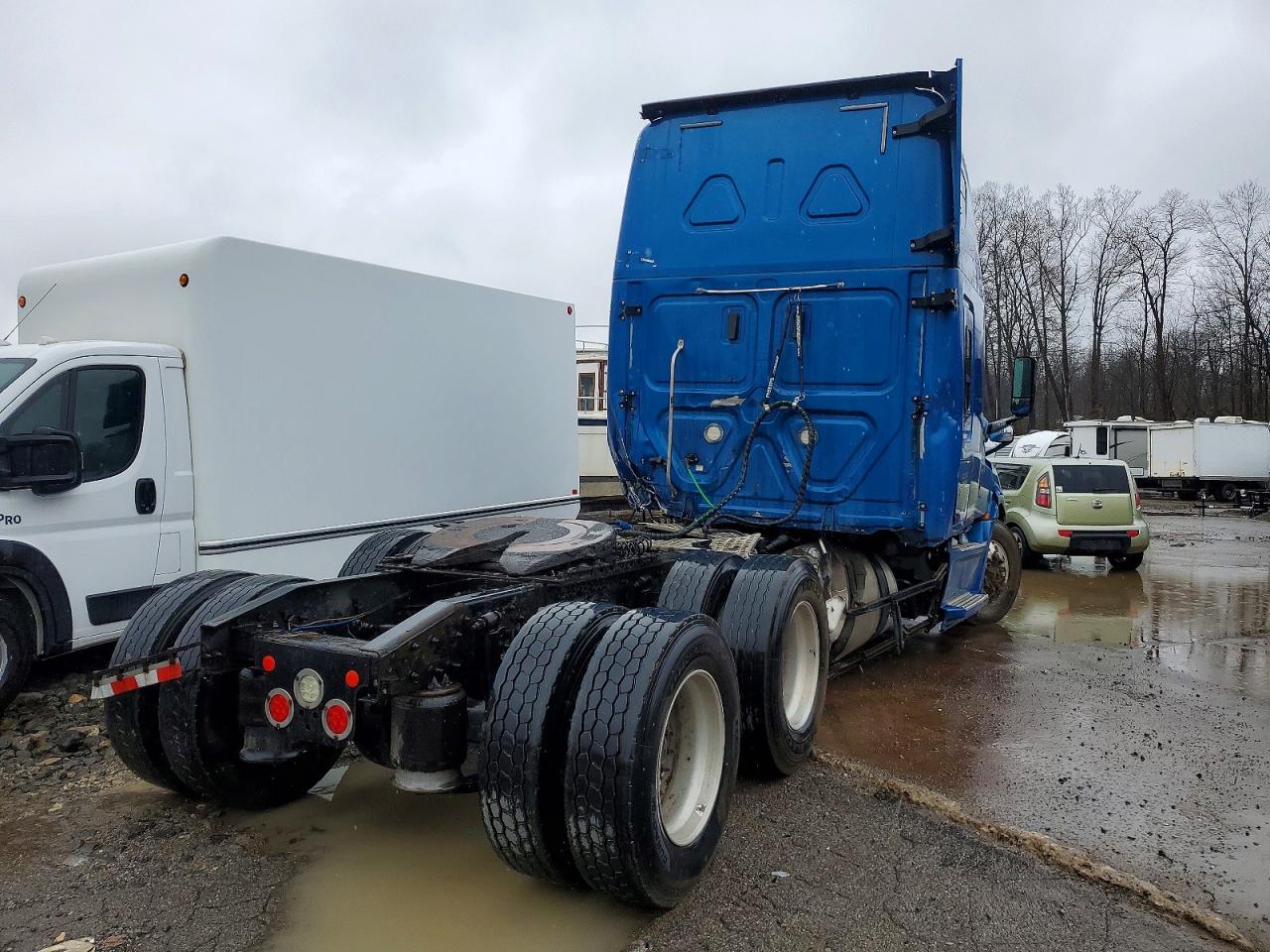 2018 FREIGHTLINER All other VIN 3AKJHHDR1JSJW9381 photo 4