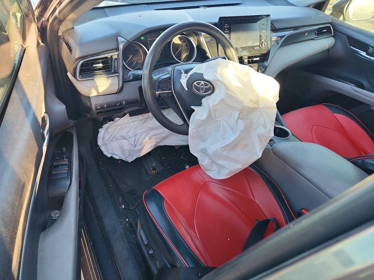 2021 Toyota Camry sola VIN 4T1C31AK1MU556449 photo 8