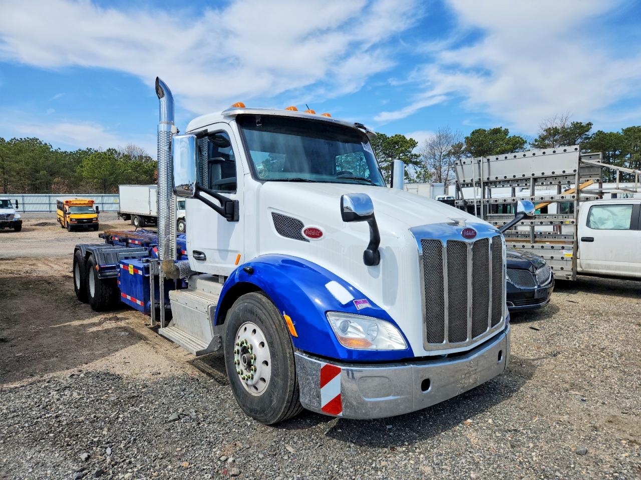 2017 PETERBILT All other VIN 1XPBAK9X1HD434576 photo 1