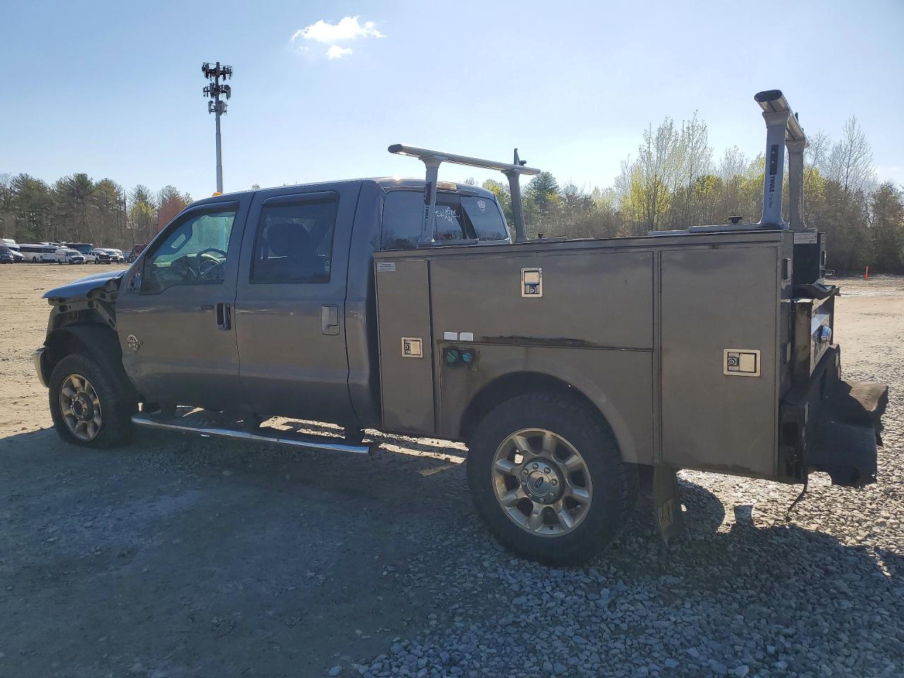 2014 Ford F350 VIN 1FT8W3BT0EEA88374 photo 2