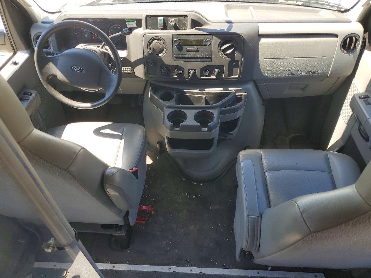2013 Ford Econoline VIN 1FTSS3EL3DDA30227 photo 8