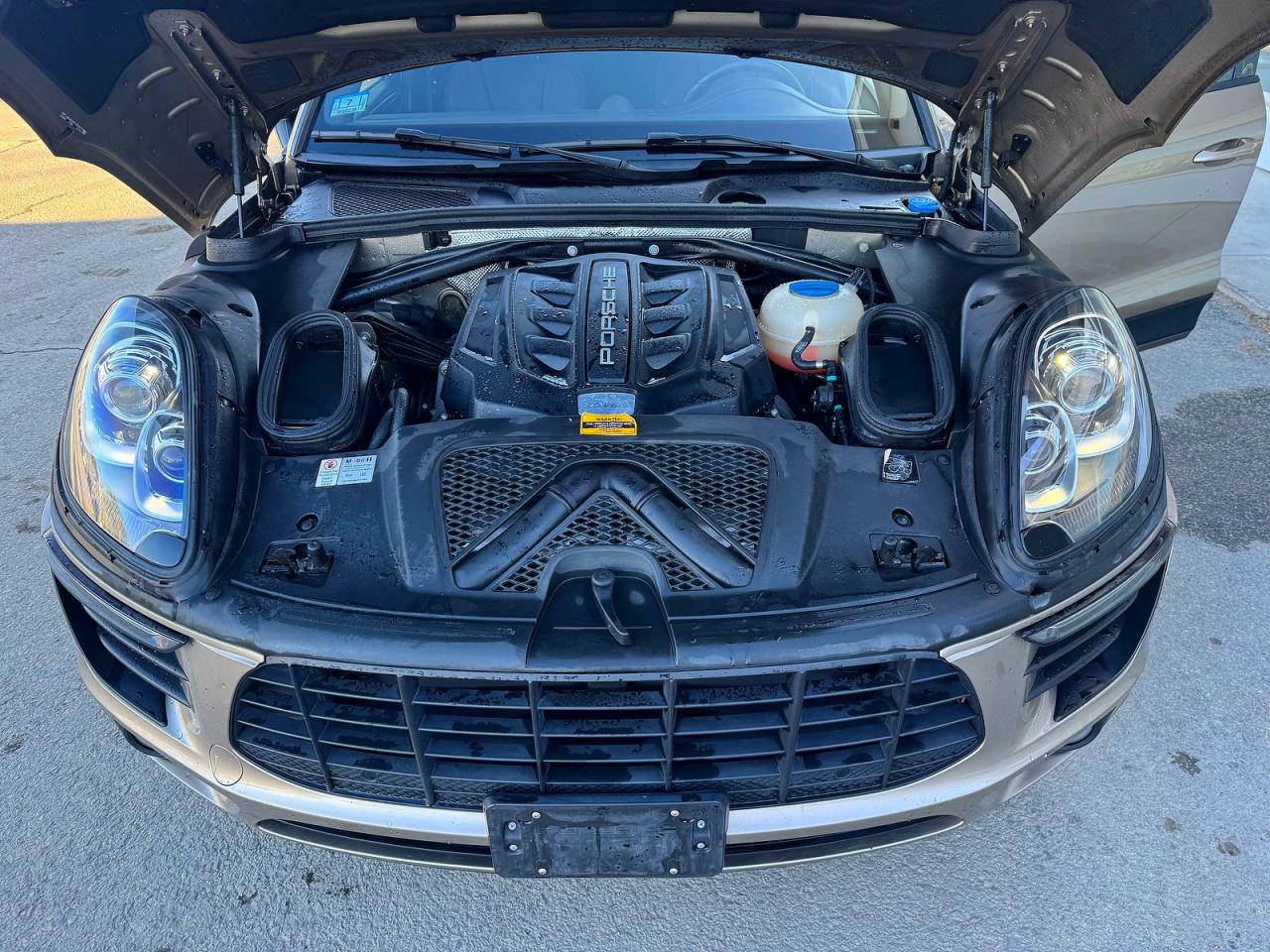 2015 Porsche Macan VIN WP1AB2A54FLB56620 photo 10