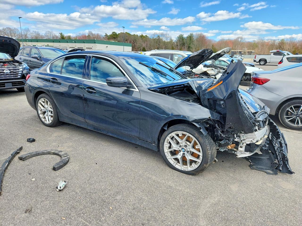 2026 BMW 3 series VIN 3MW89CW02T8F93384 photo 4