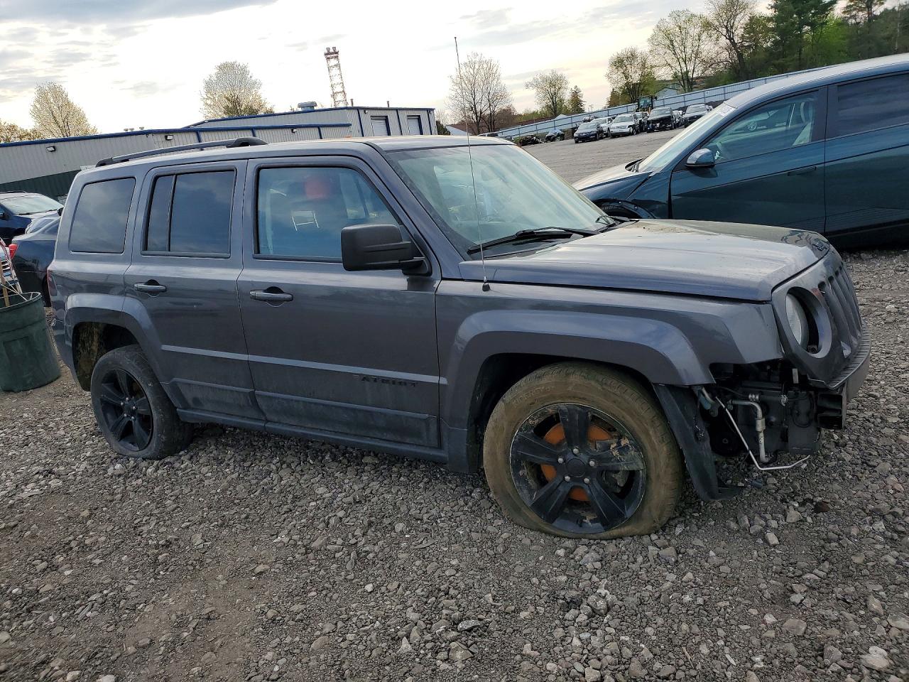2015 JEEP Patriot VIN 1C4NJRBB2FD395256 photo 4