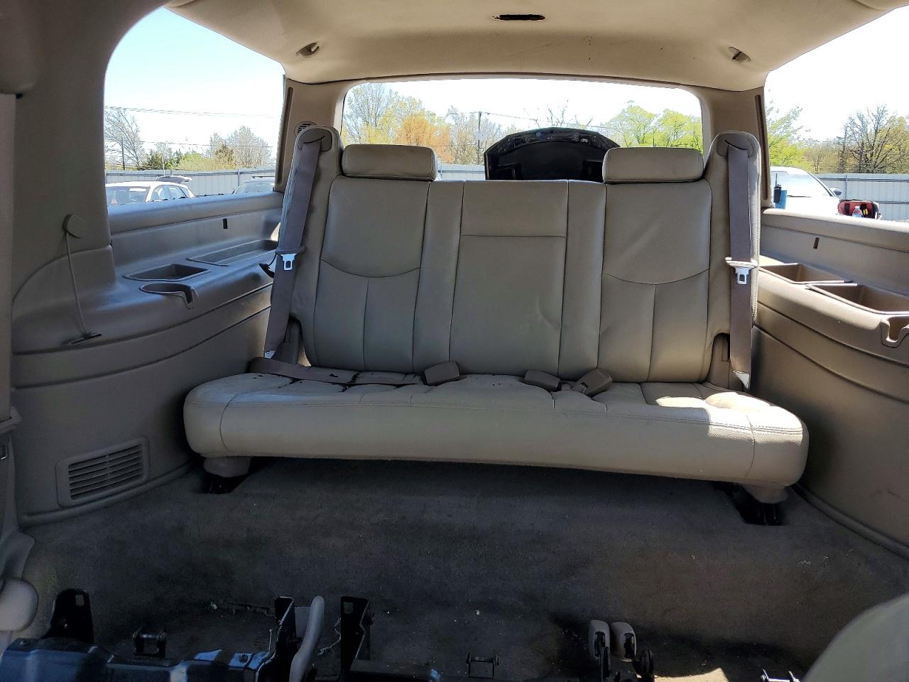 2004 GMC Yukon VIN 3GKFK16T04G185863 photo 10