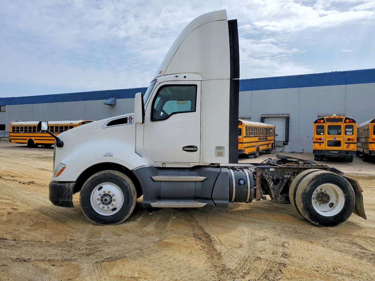 2016 KENWORTH All other VIN 1XKYA48XXGJ496331 photo 9