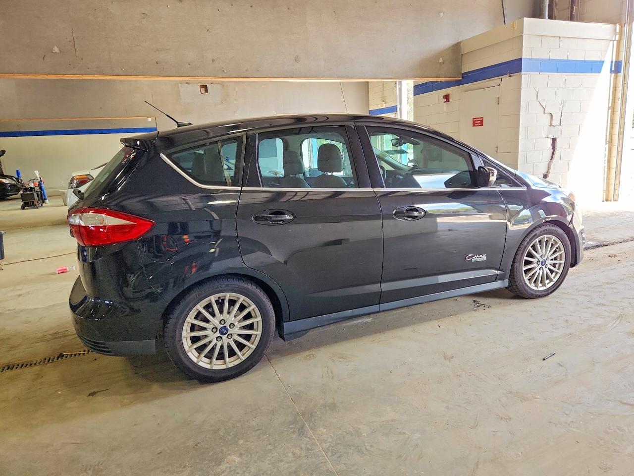 2015 Ford Cmax VIN 1FADP5CU5FL106868 photo 3