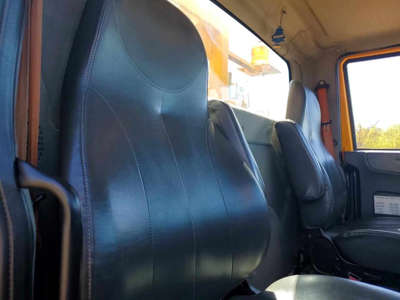 2011 International 4000 serie VIN 1HTMKAAR3BH383860 photo 6