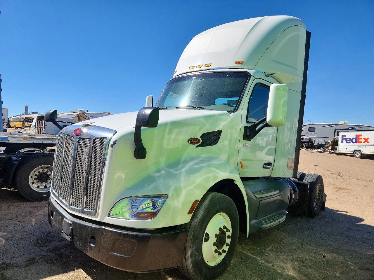 2017 PETERBILT All other VIN 1XPBA48X9HD428411 photo 2