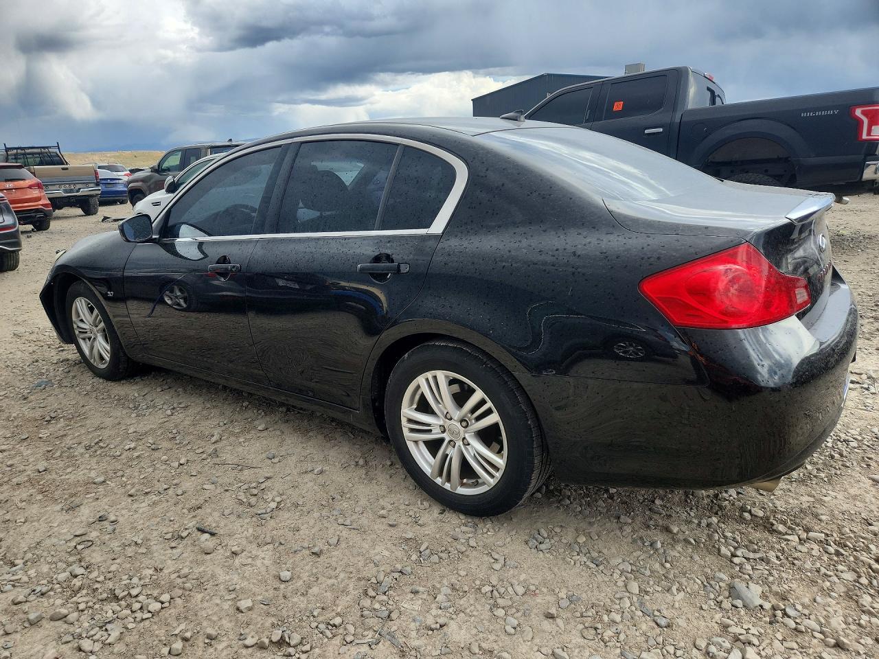 2015 Infiniti Q40 VIN JN1CV6AP6FM501962 photo 2