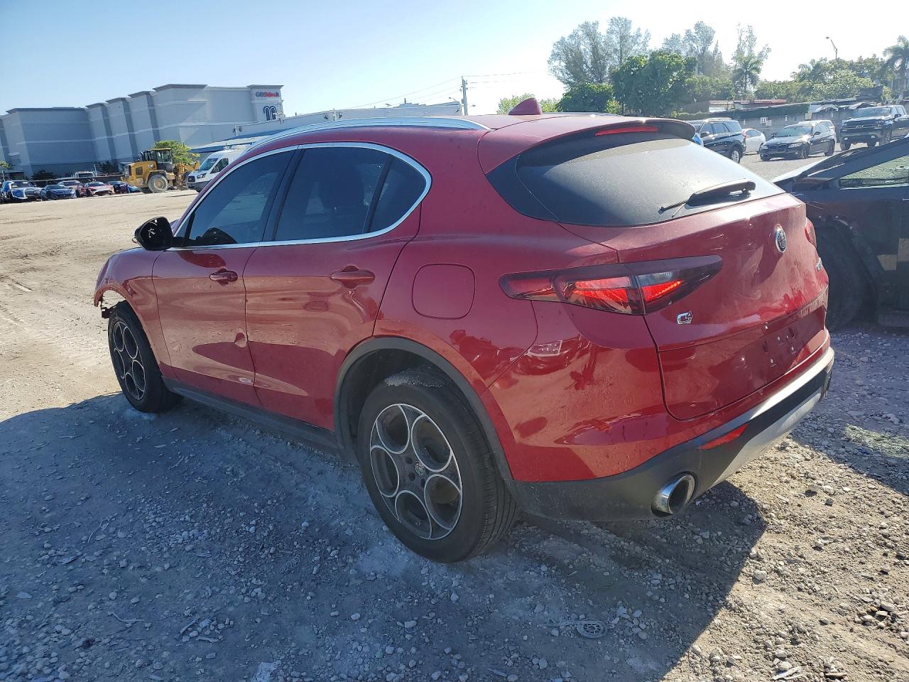 2018 Alfa Stelvio VIN ZASFAKAN7J7B64374 photo 2