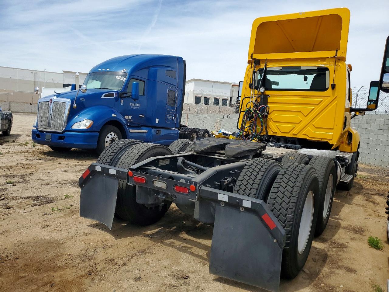 2020 International All other VIN 3HSDZTZR4LN233599 photo 4