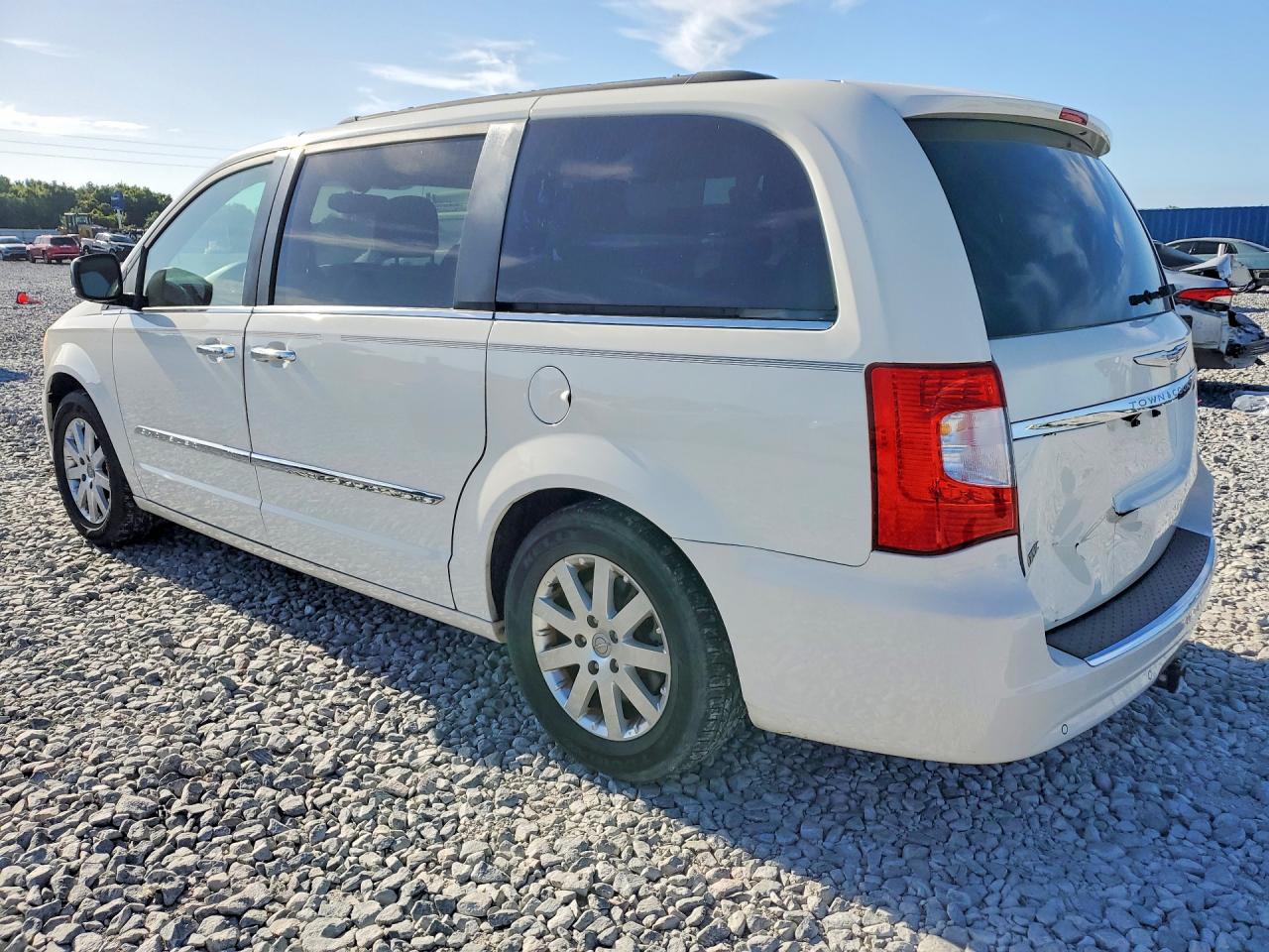 2012 Chrysler Minivan VIN 2C4RC1CG8CR287577 photo 2