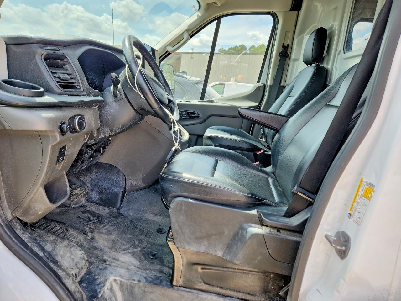 2024 Ford Transit VIN 1FTBR1C8XRKB17544 photo 7