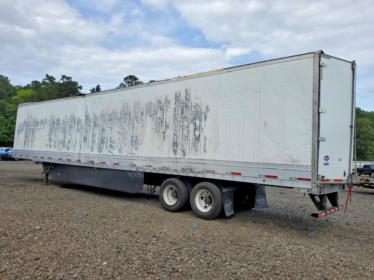 2021 UTILITY All models VIN 1UYVS2539M3281512 photo 3