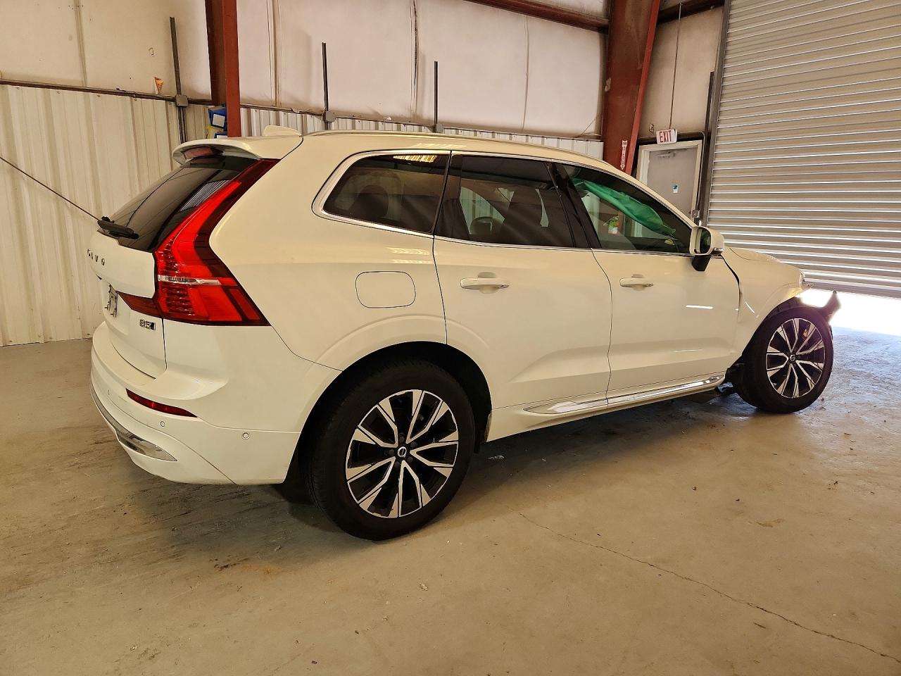 2023 Volvo Xc60 VIN YV4L12RE3P1265923 photo 3