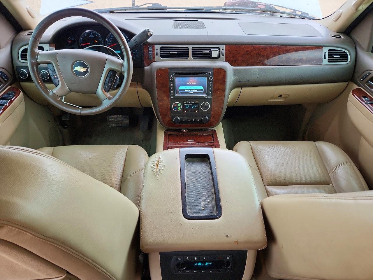2013 Chevrolet Suburban VIN 1GNSKKE79DR166448 photo 8