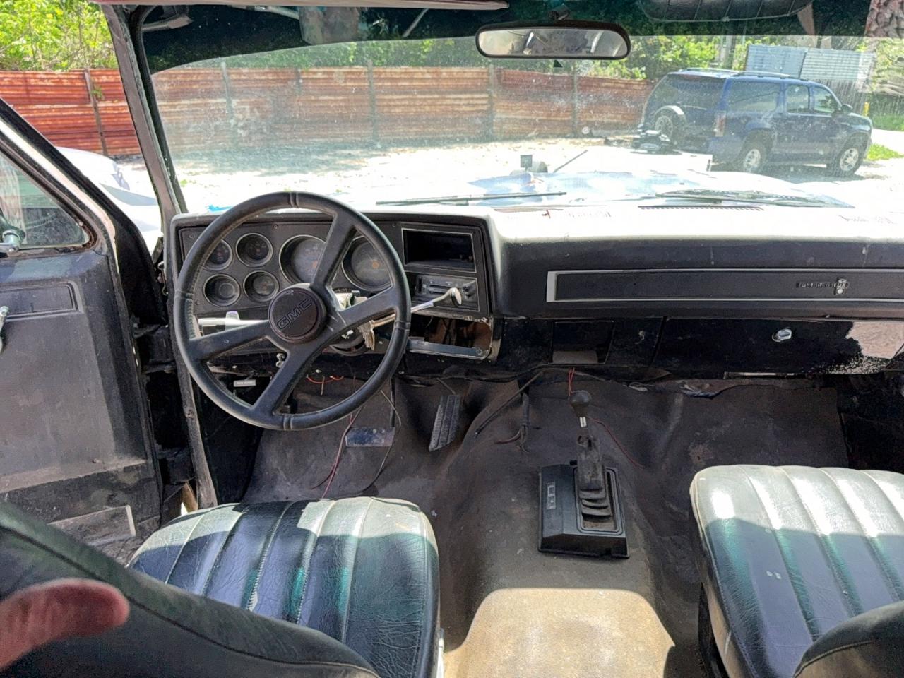 1988 Chevrolet Blazer VIN 1GNEV18K7JF186175 photo 9