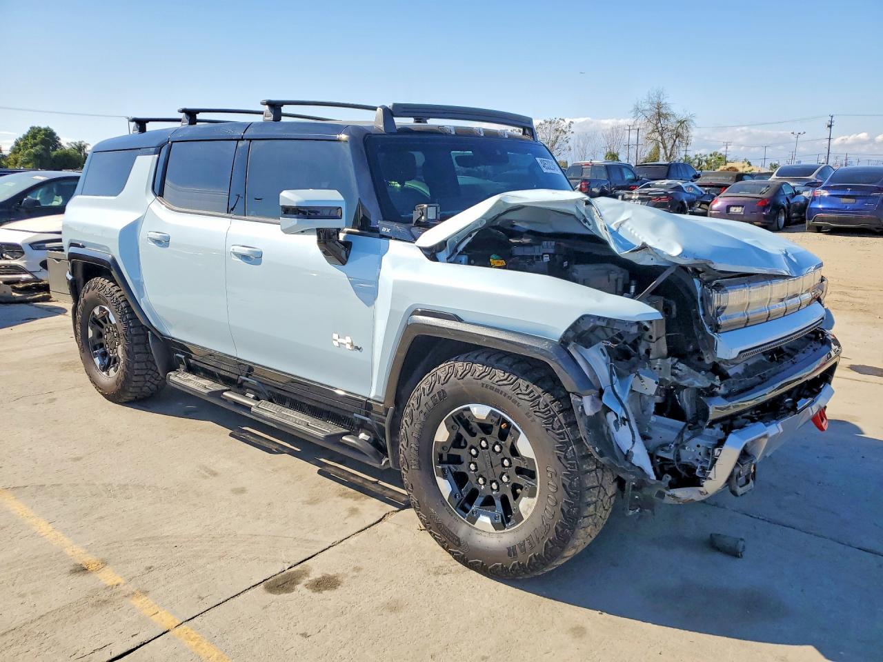 2024 GMC Hummer suv VIN 1GKB0NDE2RU104964 photo 4