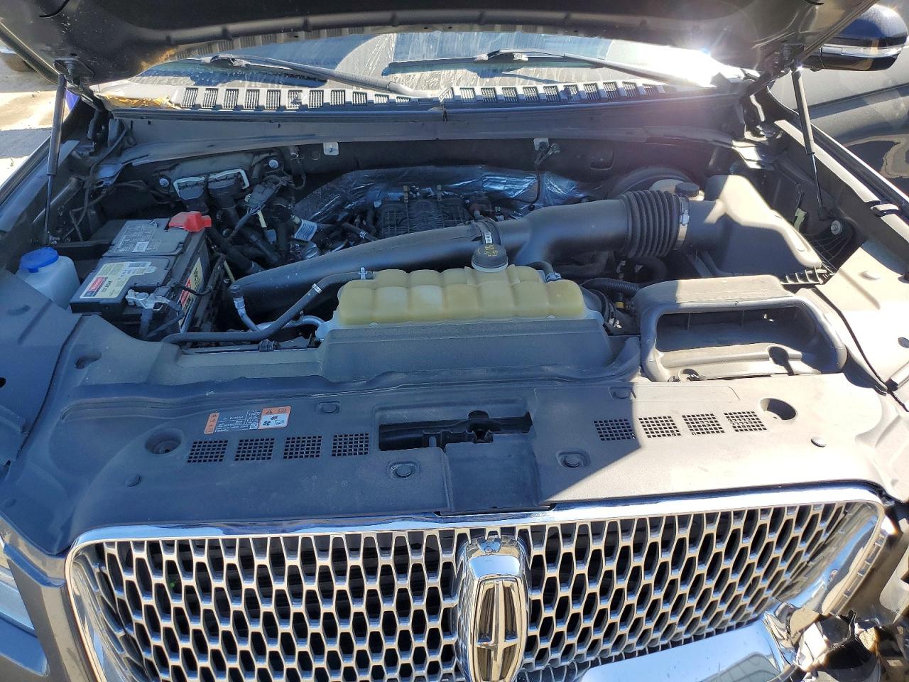 2021 Lincoln Navigator VIN 5LMJJ2LT3MEL07618 photo 12
