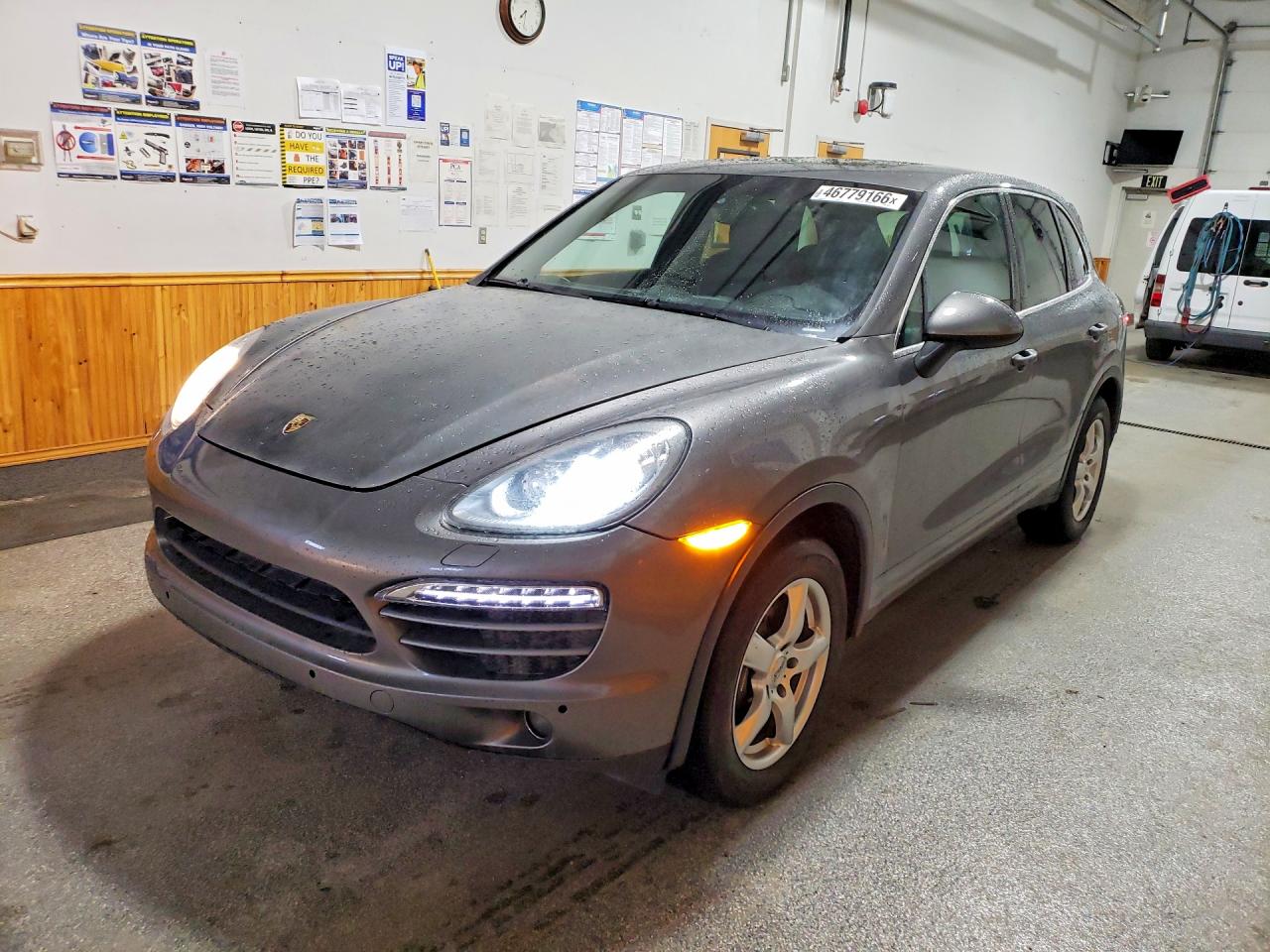 2013 Porsche Cayenne VIN WP1AA2A21DLA06227 photo 1