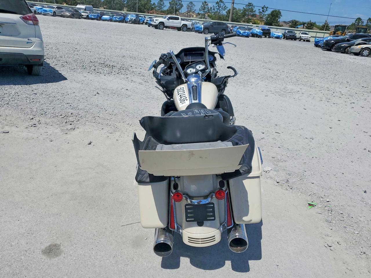 2022 HARLEY Fl VIN 1HD1KHC12NB627553 photo 4
