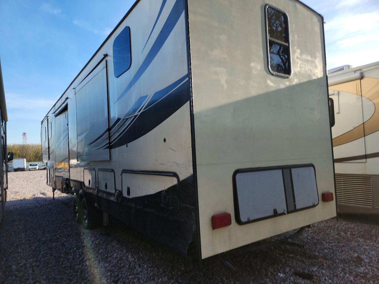 2019 KEYSTONE Alpine 370 VIN 4YDF3702XKE780362 photo 3