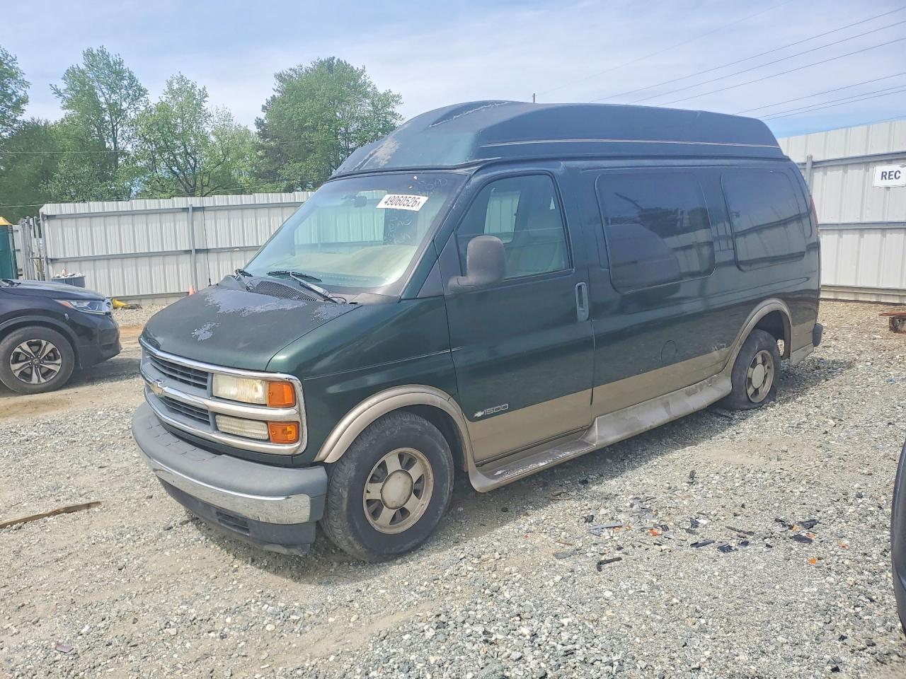 2001 CHEV Express VIN 1GBFG15R111221772 photo 1