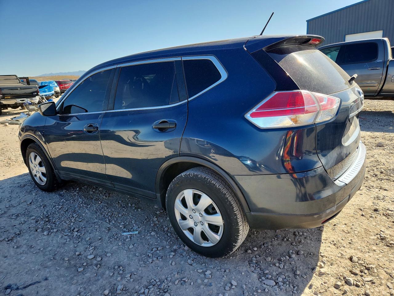 2016 NISSAN Rogue VIN JN8AT2MT3GW000937 photo 2