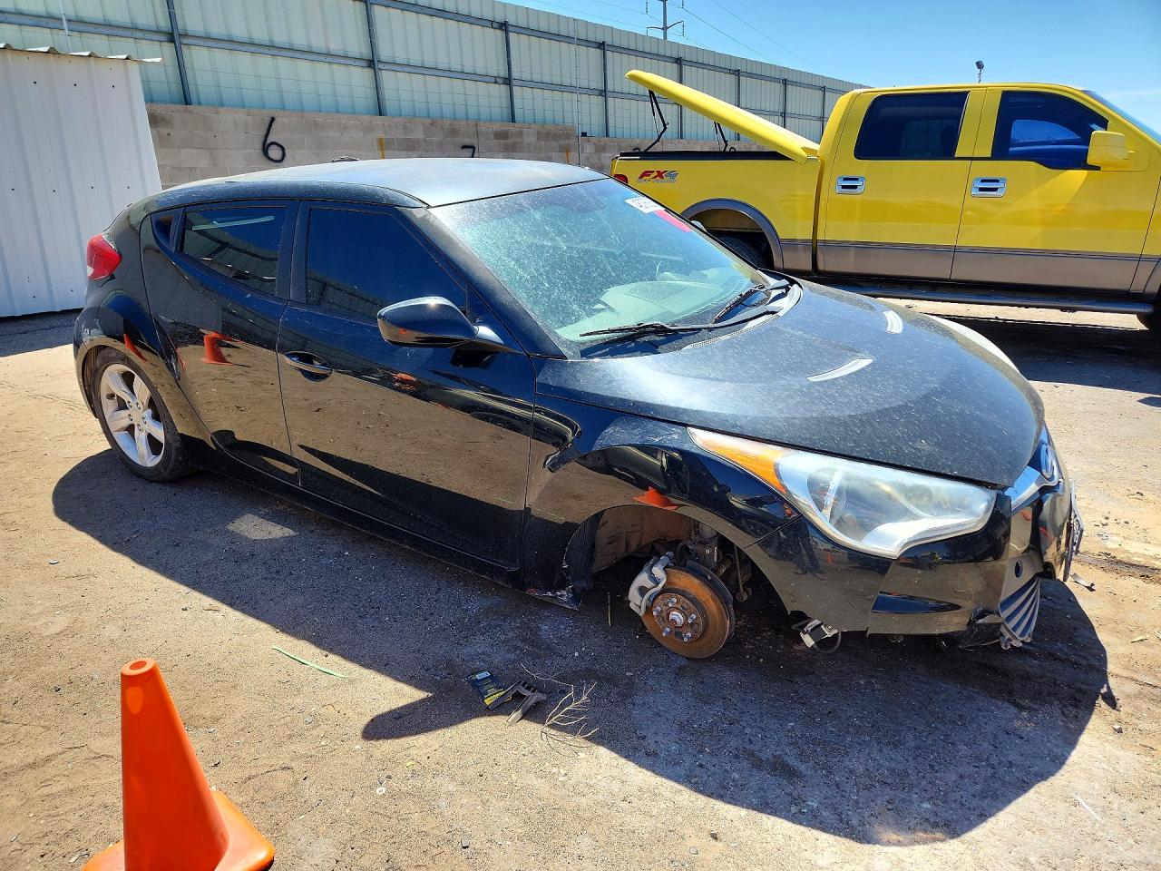 2012 Hyundai Veloster VIN KMHTC6AD8CU052252 photo 4