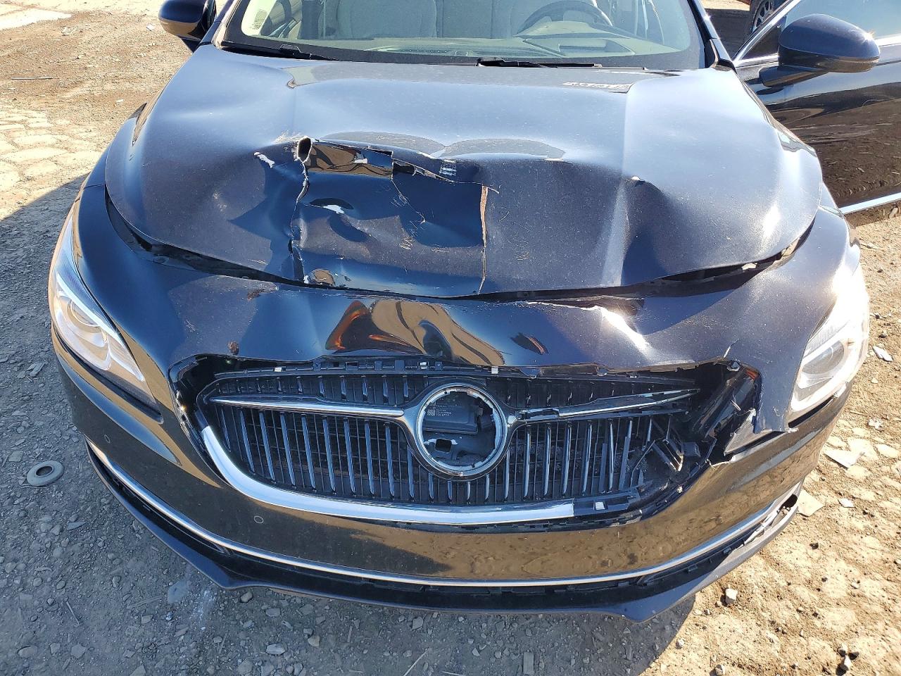 2019 Buick Lacrosse VIN 1G4ZT5SS2KU100537 photo 11