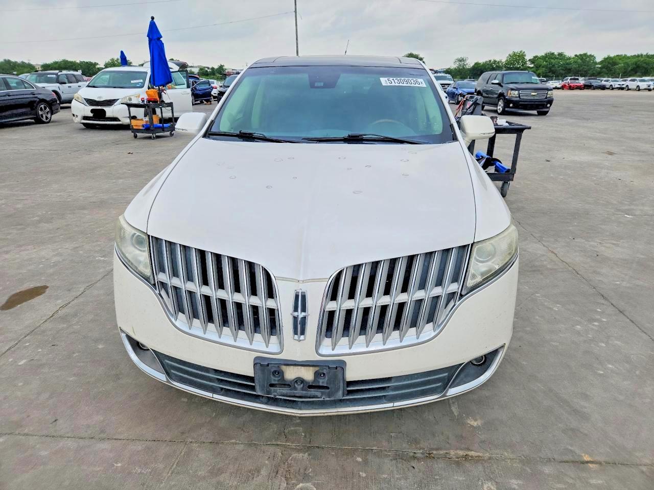 2012 Lincoln Mkt VIN 2LMHJ5AT9CBL55080 photo 5