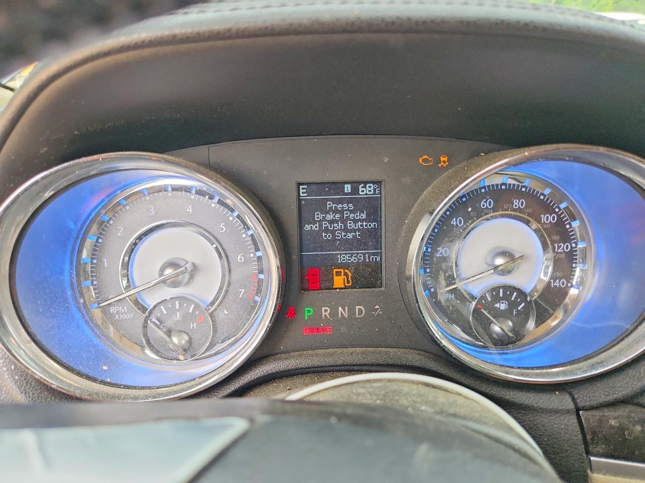 2011 CHRYSLER 300 VIN 2C3CA5CG9BH596101 photo 9