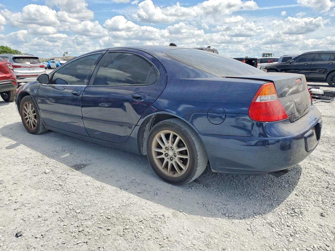 2004 Chrysler 300 VIN 2C3HE66G14H690486 photo 2