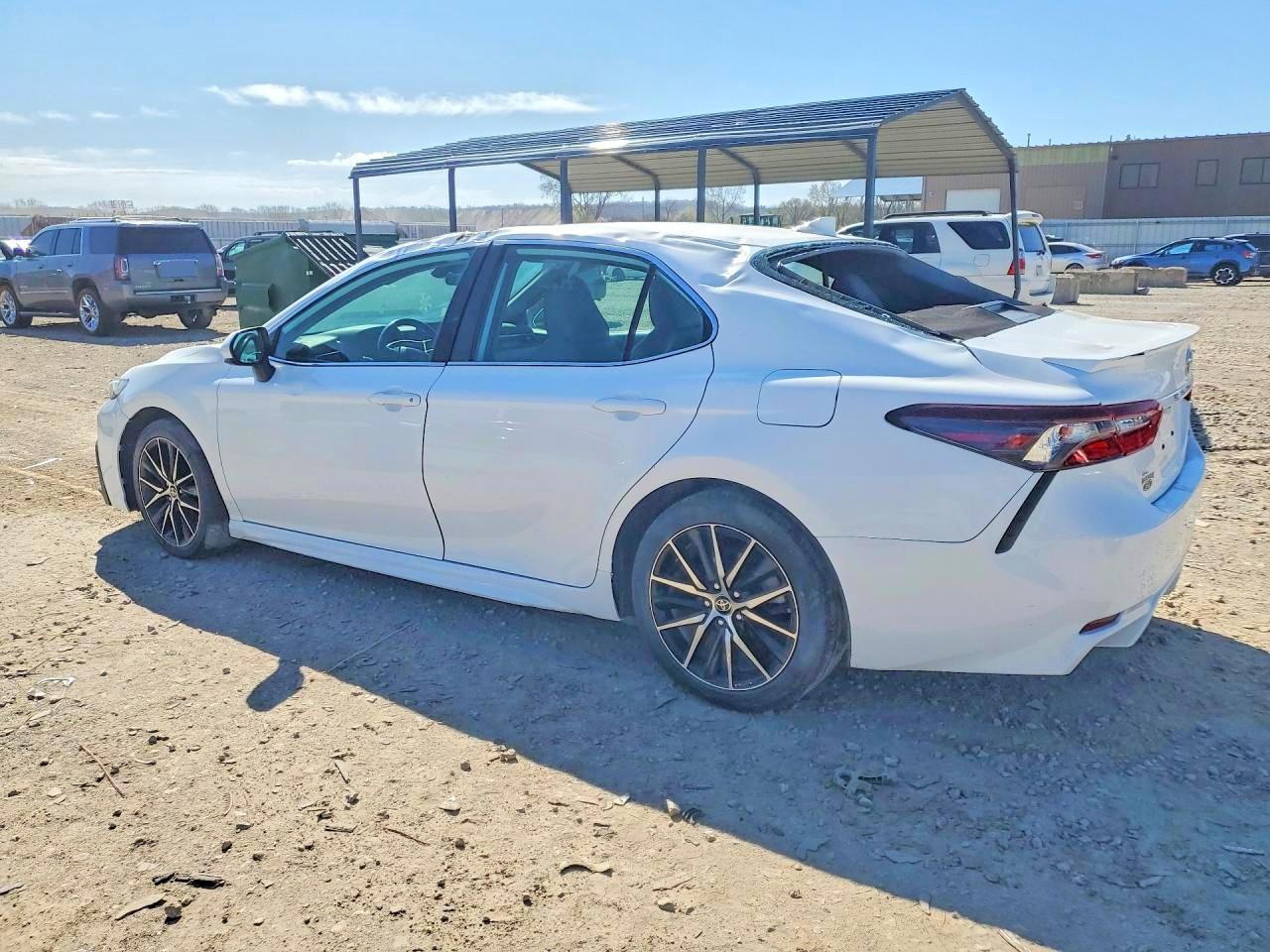 2021 TOYOTA Camry VIN 4T1G11AK8MU541762 photo 2