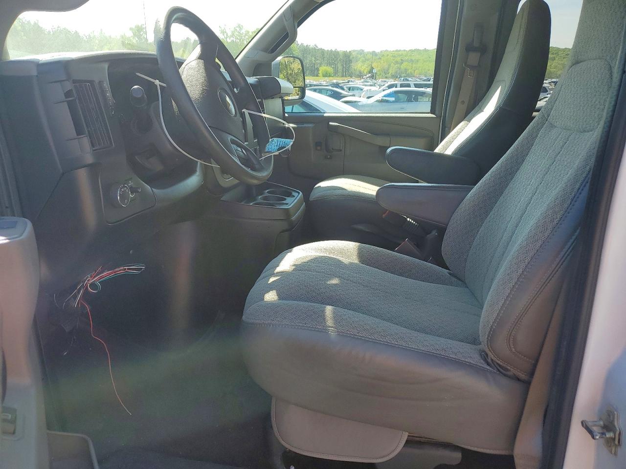 2023 Chevrolet Express VIN 1GAZGNFP2P1104166 photo 7