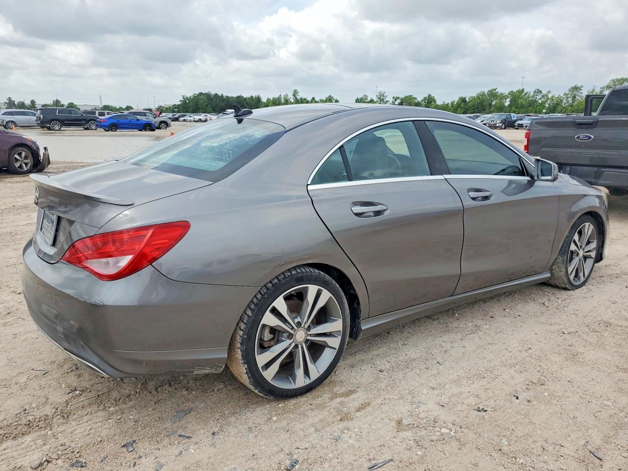 2017 Mercedes-Benz Cla-class VIN WDDSJ4EB1HN400581 photo 3