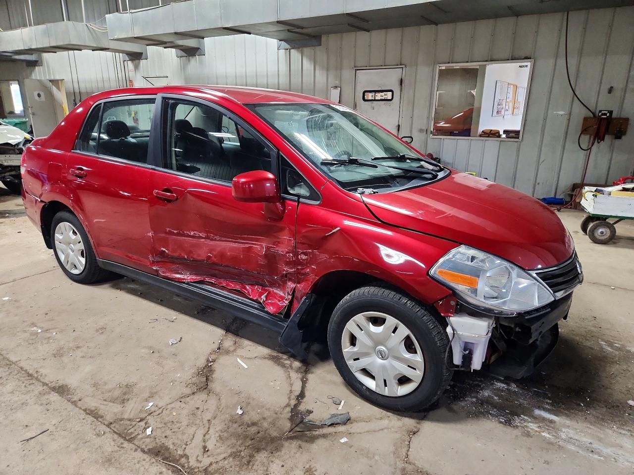2011 NISSAN Versa VIN 3N1BC1AP5BL449720 photo 4